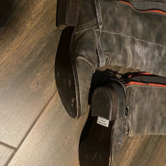 Lavorazione Artigiana Leather Flat, Heeled ZipUp Boots: Distressed Olive SIZE 7 - Picture 2 of 10